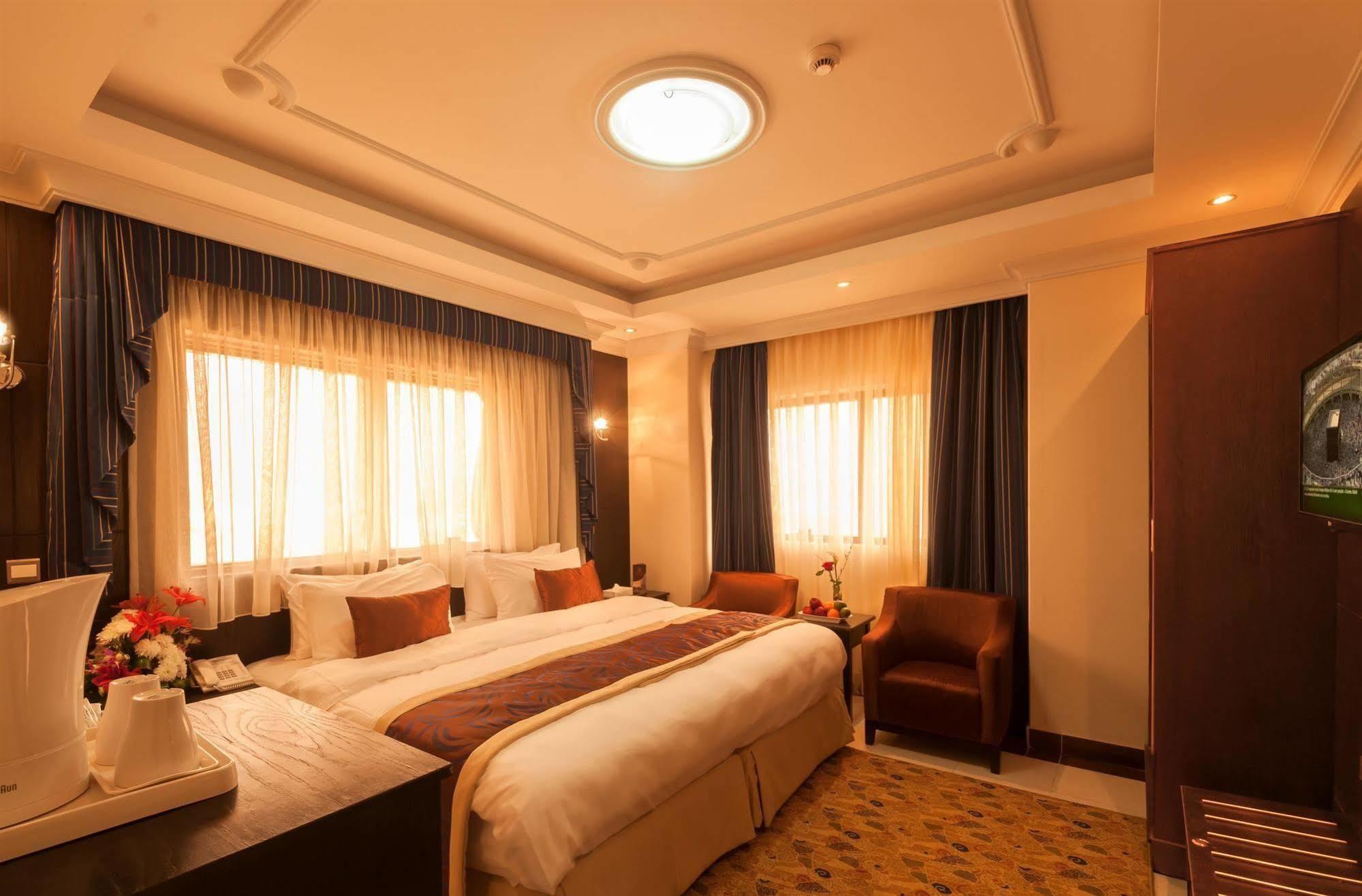 Platinum Abraj Al Ehsan Hotel Mecca Bagian luar foto